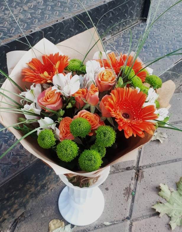 Букет цветов из: Герберы, Хризантемы, Альстромерии и Розы в Псыгансу