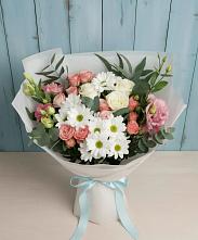 Букет цветов из:  Розы, Лизиантусы и Хризантемы в Псыгансу