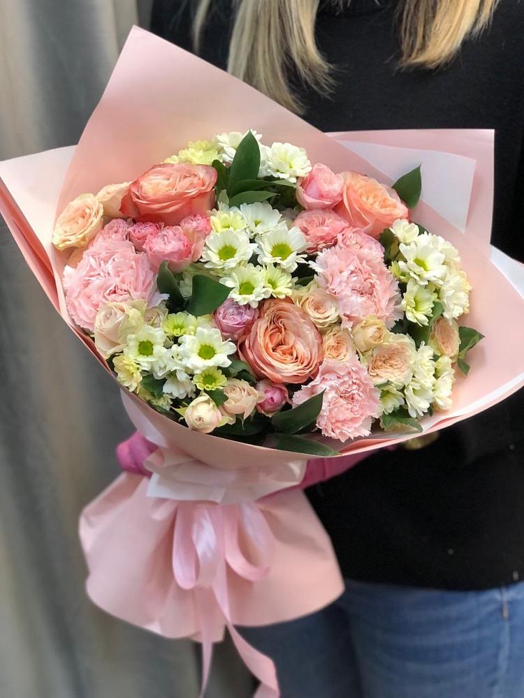 Букет цветов из: Гвоздики, Розы и Хризантемы в Псыгансу