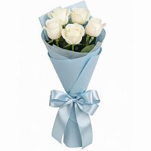 Букет 5 Белых роз Проуд в Псыгансу