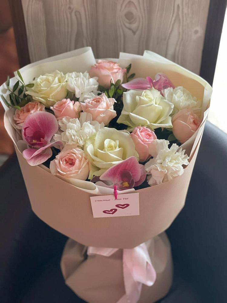 Букет цветов из: Орхидеи, Розы и Гвоздики в Псыгансу