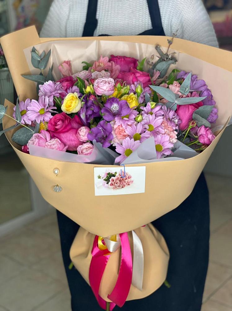 Букет цветов из: Хризантемы, Гвоздики и Альстромерии в Псыгансу