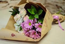 Букет цветов из:  Розы и Хризантемы #REPLACE_PRED# Псыгансу