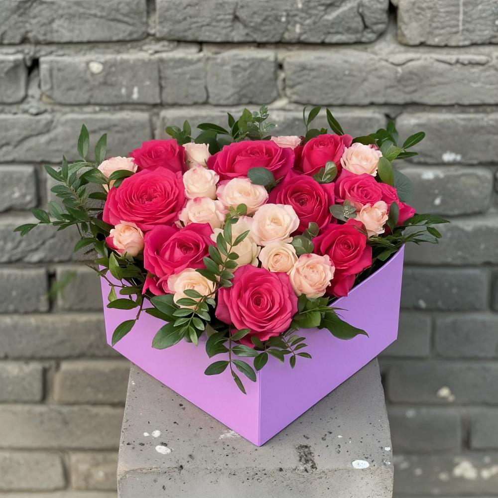 Цветочная композиция из Розы в коробке в Псыгансу
