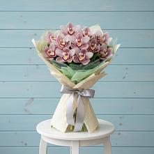 Букет цветов из:  Орхидеи и Розы в Псыгансу