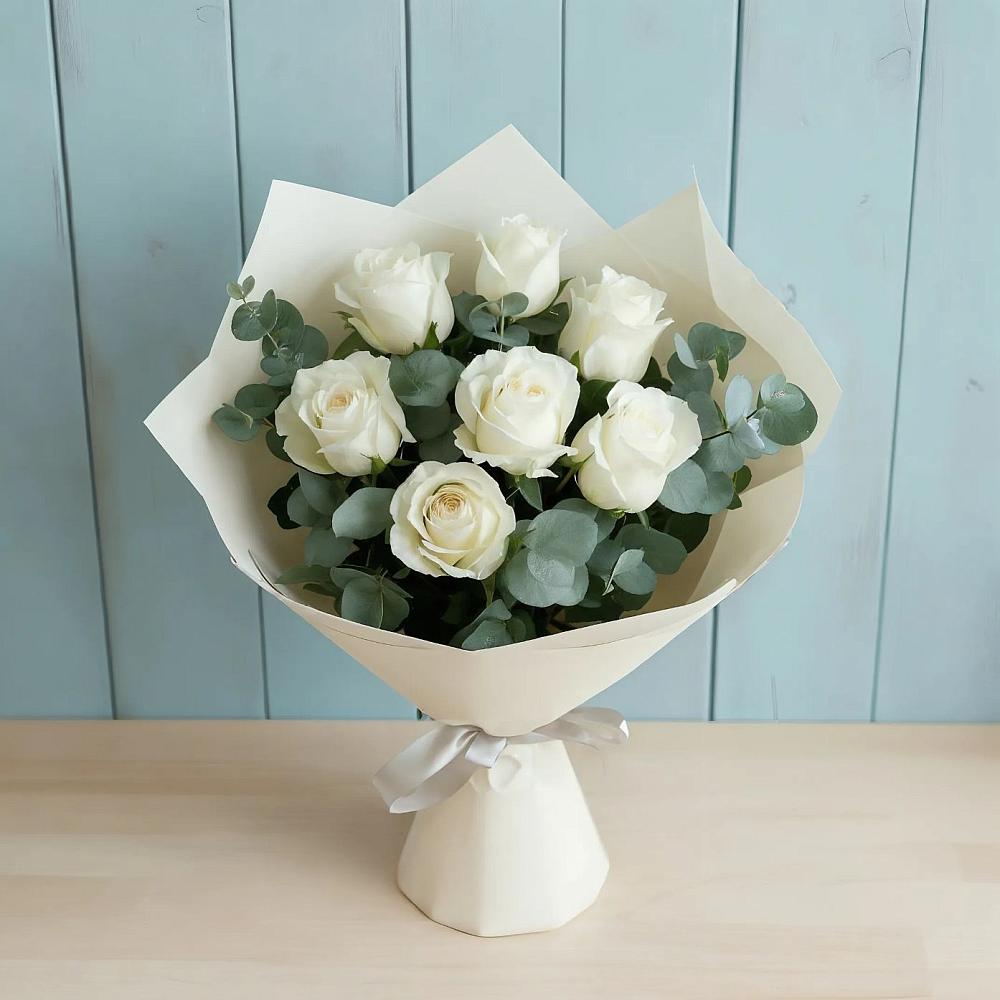 Букет Белые розы в Эвкалипте в Псыгансу