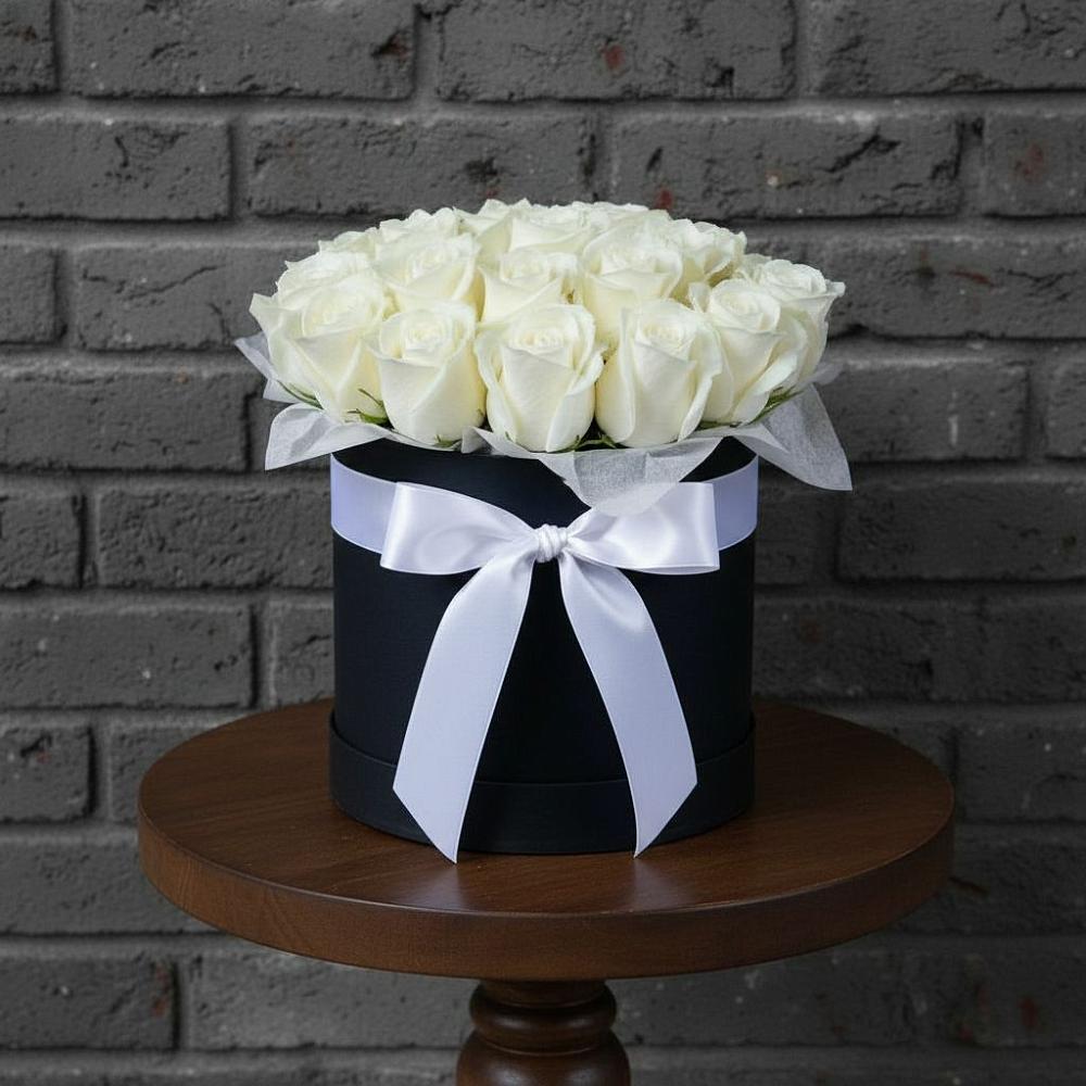 Цветочная композиция из Розы в шляпной коробке в Псыгансу